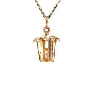 Gold pendant lantern with pearl 18 krt