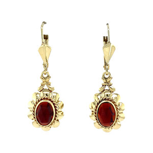 Gold earrings with garnet 14 krt
