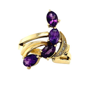 Gold ring with amethyst and diamonds 14 krt