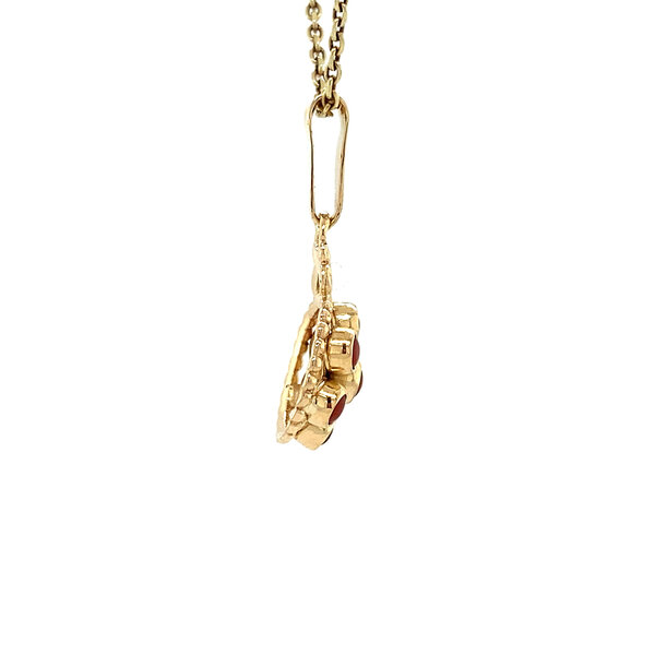 vintage Gouden entourage hanger met bloedkoraal 14 krt