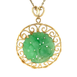Gold pendant with jade 14 kt