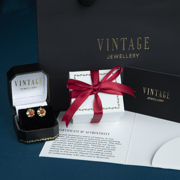 vintage Gold stud earrings with blood coral 14 kt