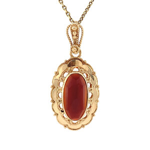 Gold pendant with garnet 14 kt