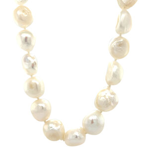 Pearl necklace with gold clasp 14 krt