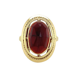 Gold ring with garnet 14 krt