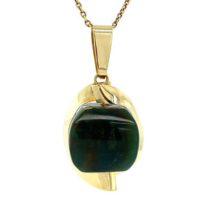 Gold pendant with jade 14 krt