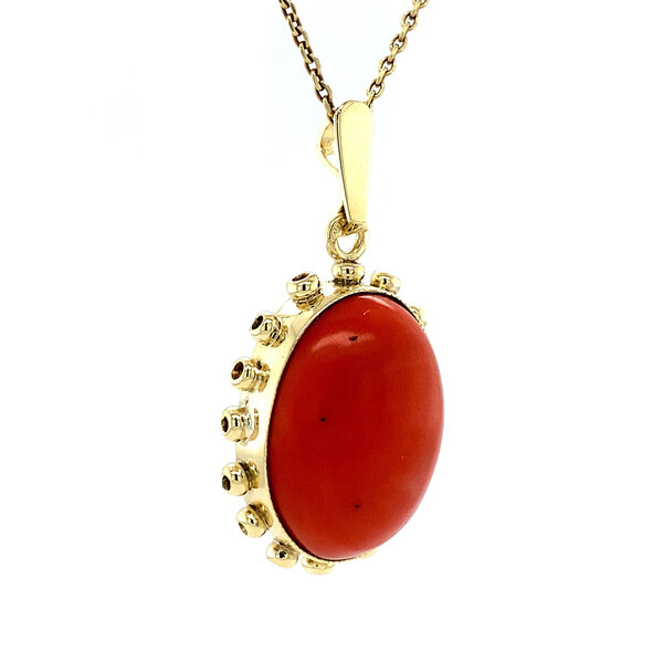 vintage Gold pendant with blood coral 14 kt