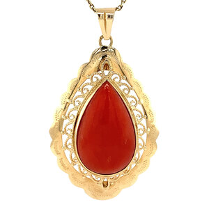 Gold pendant with blood coral 14 krt