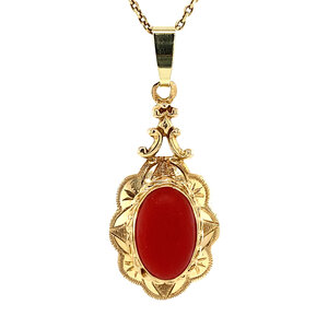 Gold pendant with blood coral 14 kt