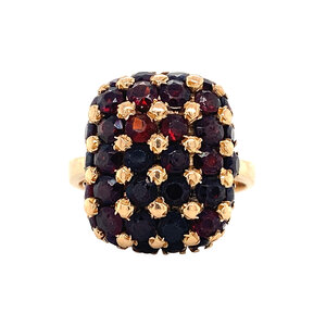 Gold ring with garnet 18 kt