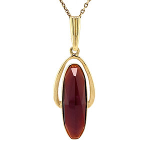 Gold pendant with garnet 14 krt