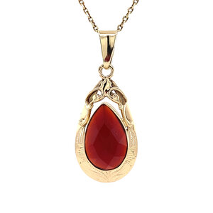 Gold pendant with carnelian 14 kt