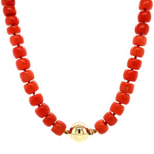 Blood coral necklace with gold ball clasp 52 cm 14 krt