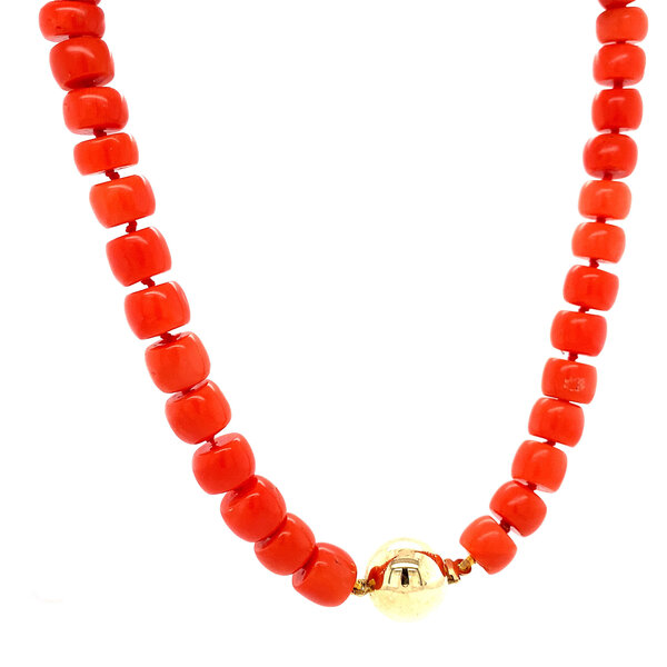 vintage Bloedkoraal collier met gouden sluiting 14 krt