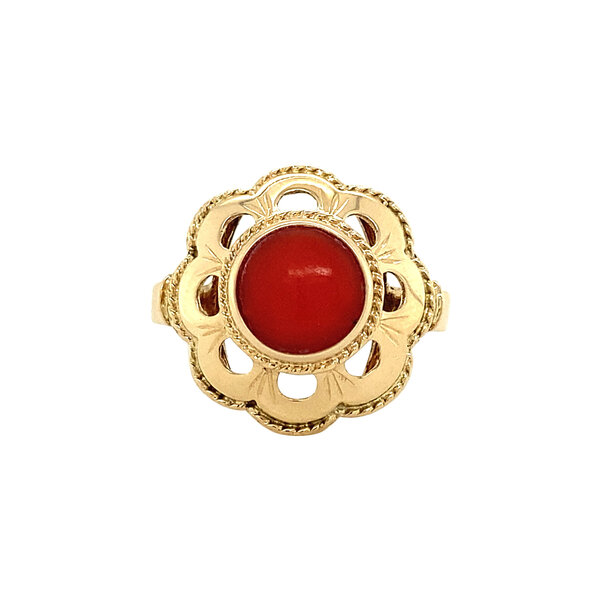 vintage Gold ring with blood coral 14 kt