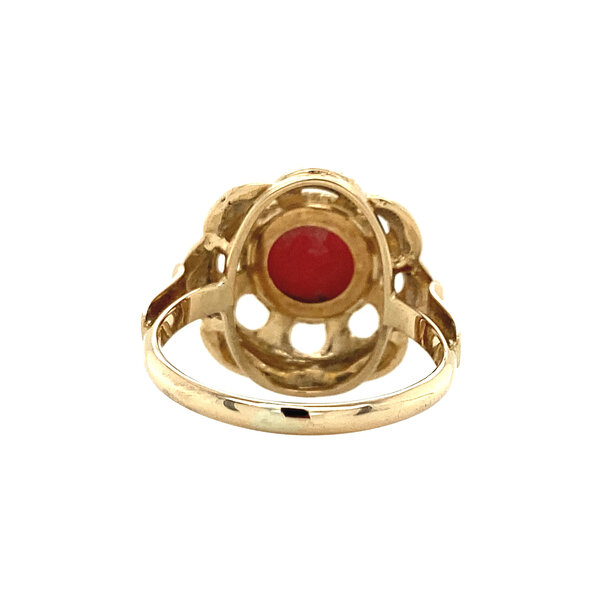 vintage Gold ring with blood coral 14 kt