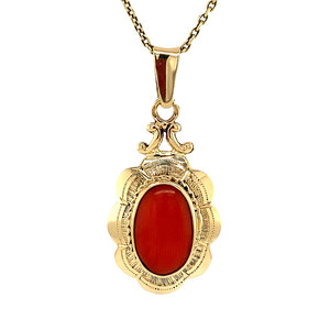 Gold pendant with blood coral 14 krt