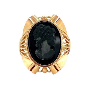 Gold ring with glass cameo 18 krt