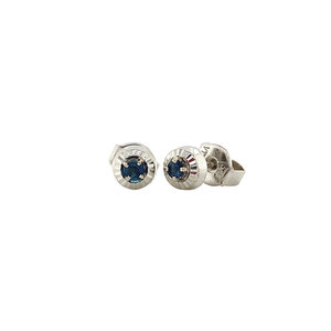 White gold ear studs with sapphire 14 krt