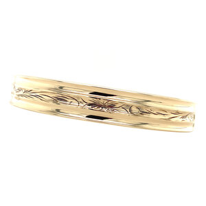 Gold bangle with engraving 14 kt