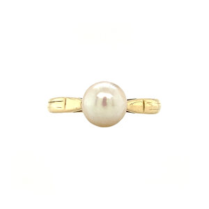 Gold ring with pearl 14 krt