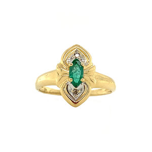 Gold ring with emerald and diamond 18 krt