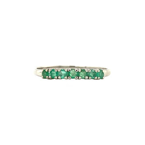 White gold row ring with emerald 14 krt