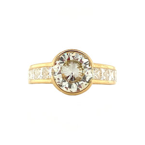 Gold ring with diamonds 18 krt