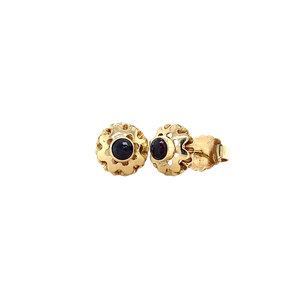 Gold ear studs with garnet 14 krt