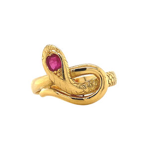 Gold ring with ruby 20 krt