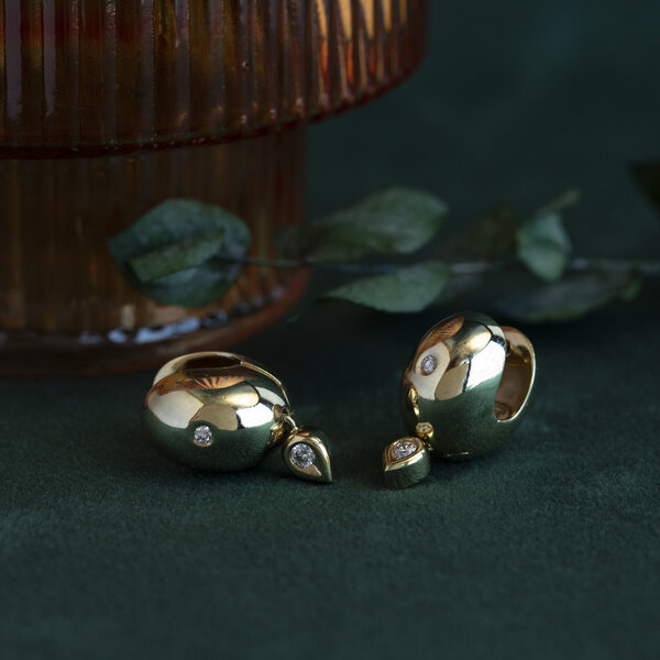 vintage Gouden oorringen met diamant 14 krt