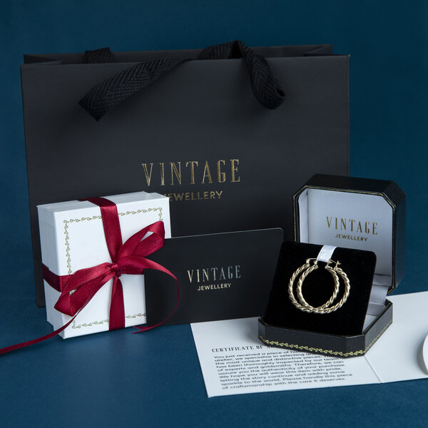 vintage Gouden oorringen met diamant 14 krt