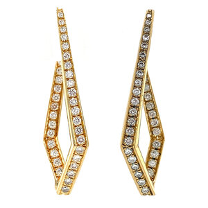 Gouden oorhangers met diamant 18 krt