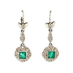 Witgouden oorhangers met diamant en smaragd 14 krt