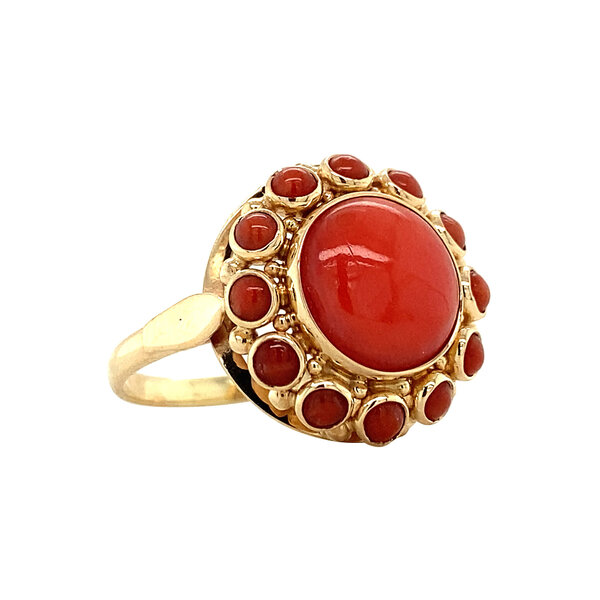vintage Gouden entourage ring met bloedkoraal 14 krt
