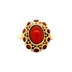 Gold entourage ring with blood coral 14 krt