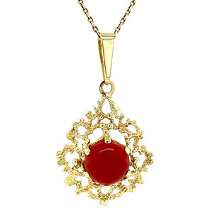 Gold pendant with blood coral 14 krt