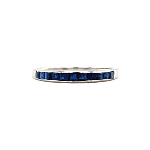 White gold row ring with sapphire 18 krt