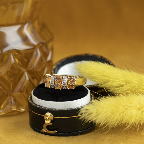 vintage Ring with orange sapphire and diamond 9 krt