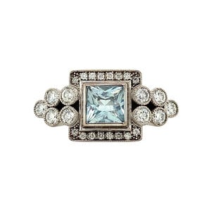 White gold ring with aquamarine and diamond 18 carat