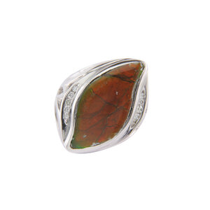 Ring with ammolite and diamond 12 krt