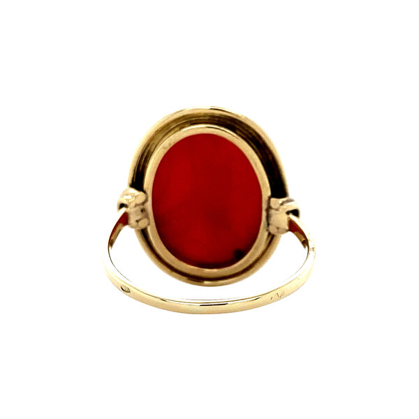 vintage Gold ring with blood coral 14 krt