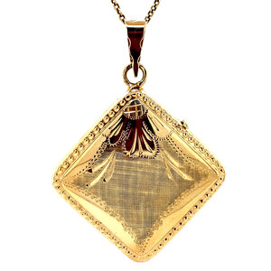 Gold medallion with engraving 14 kt