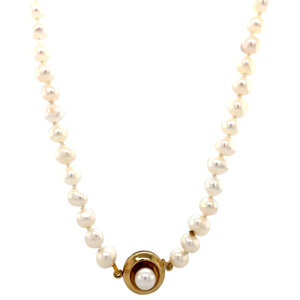Pearl necklace with gold clasp 14 krt