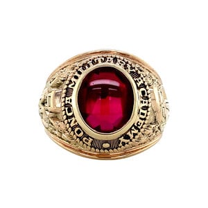 Ring with ruby 10 crt