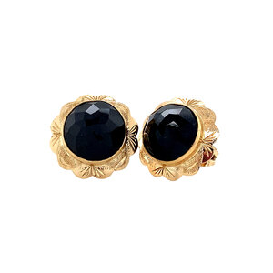 Gold ear studs with garnet 14 krt