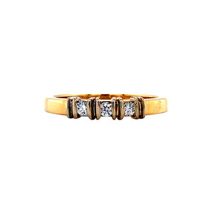 Gold row ring with diamonds 18 krt