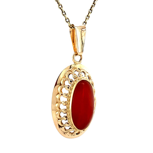 vintage Gold pendant with blood coral 14 kt