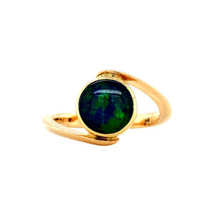 Gold ring with opal triplet 18 krt