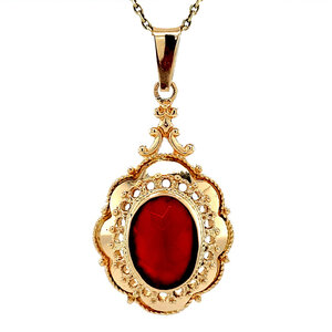 Gold pendant with carnelian 14 kt
